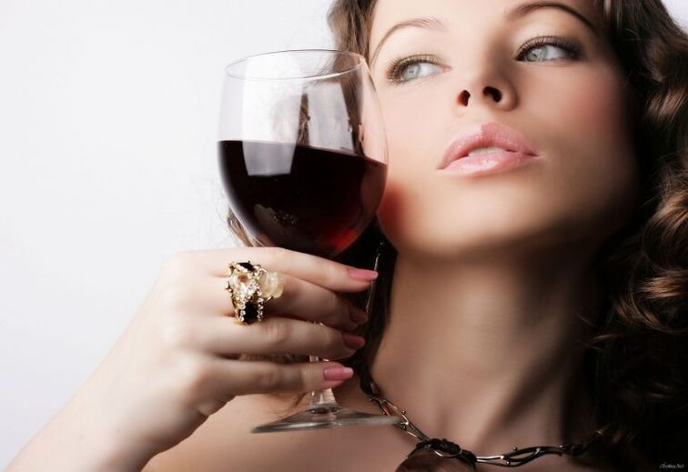 Bogata žena također je podložna alkoholizmu