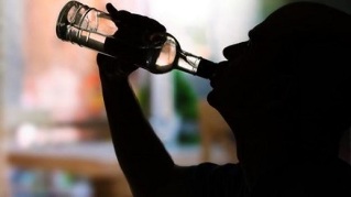 prvi znakovi i simptomi alkoholizma
